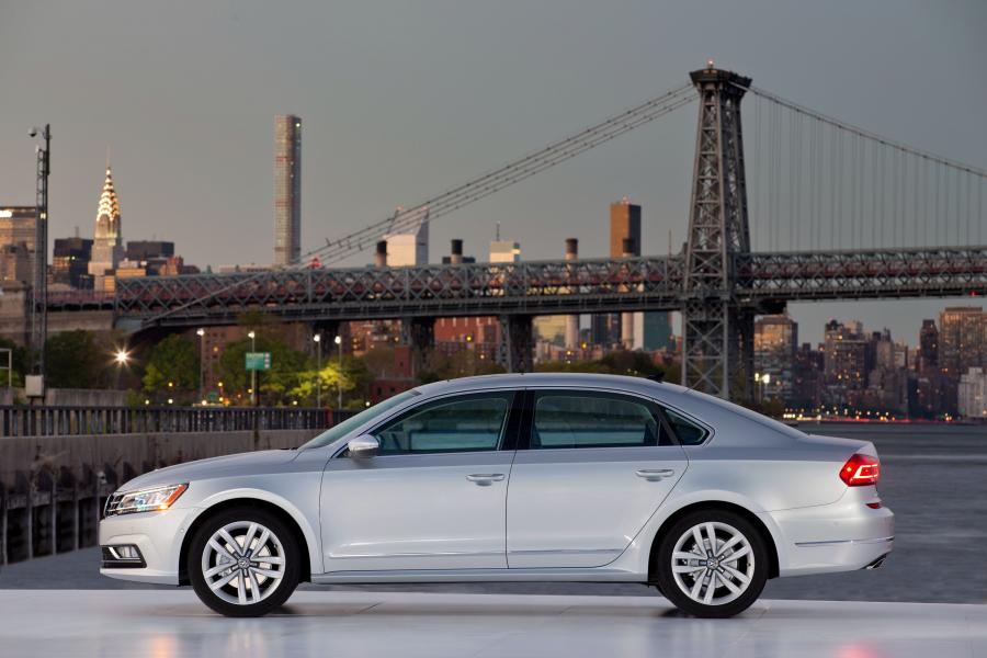  Volkswagen Passat V6 2016 года  (фото 29 из 30)